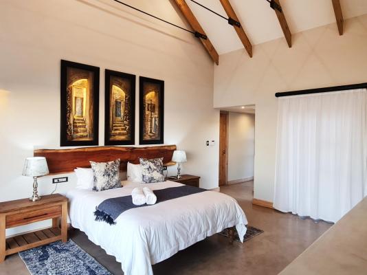Room image 1