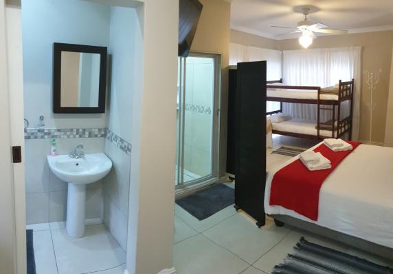 Room image 3