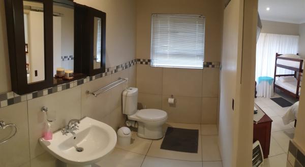 Room image 3