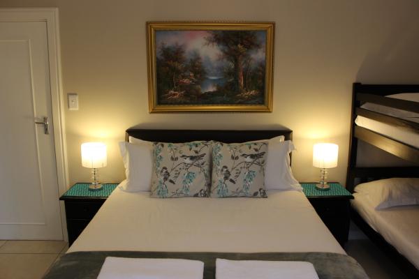 Room image 3