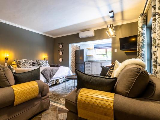 Room image 4