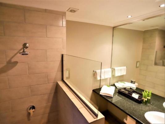 Room image 3