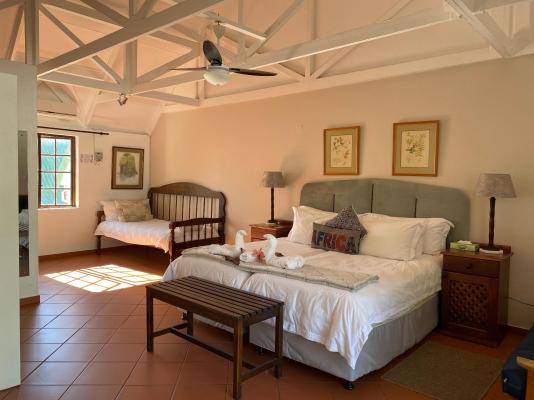 Room image 3