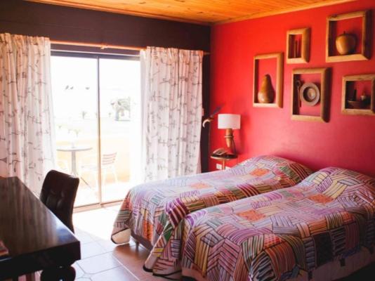 Room image 3