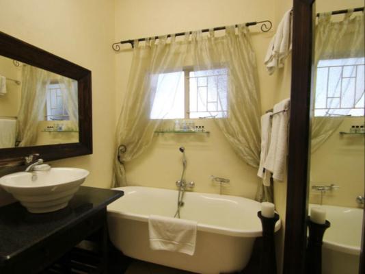 Room image 1