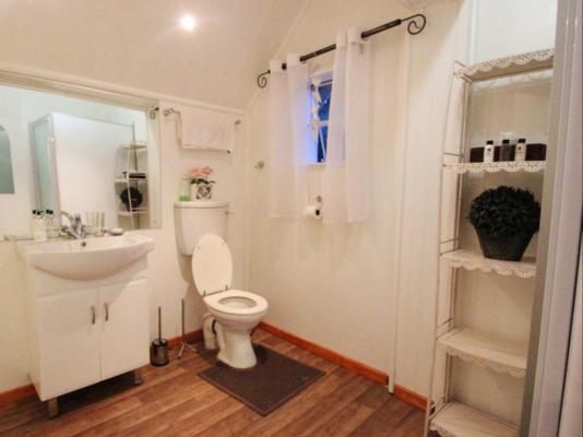 Room image 1