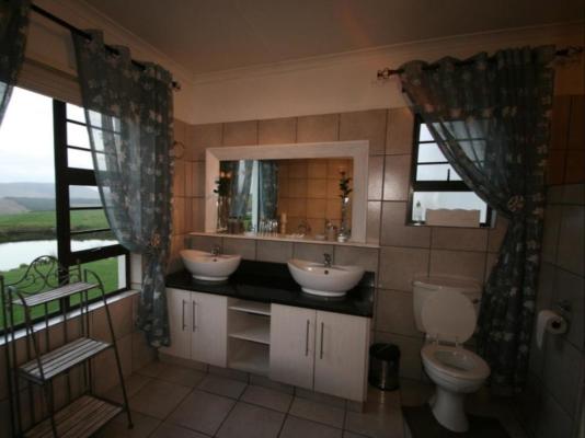 Room image 1