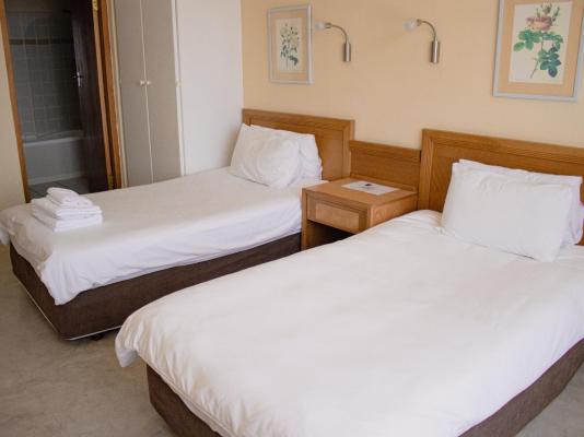 Room image 1