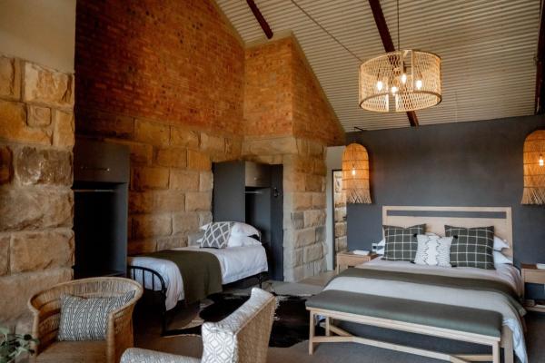Room image 3