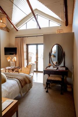 Room image 4