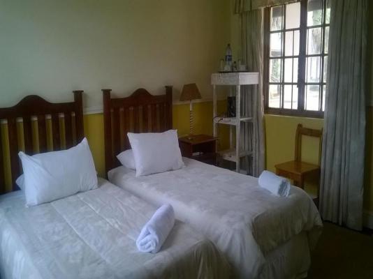 Room image 2