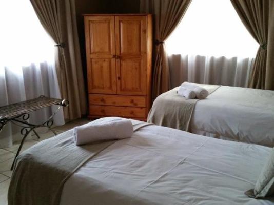 Room image 2