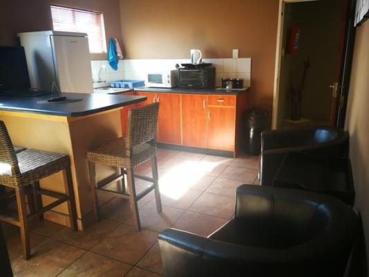 Room image 4