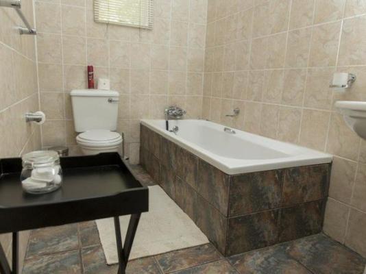 Room image 2