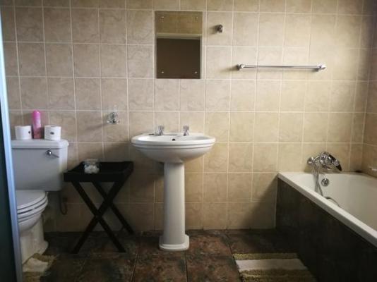 Room image 49