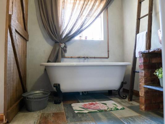 Room image 3