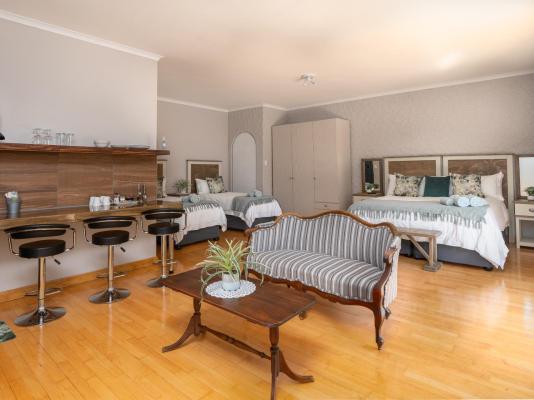 Room image 6