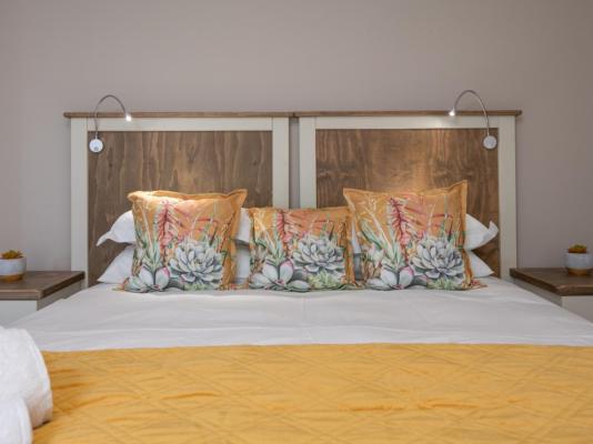 Room image 3