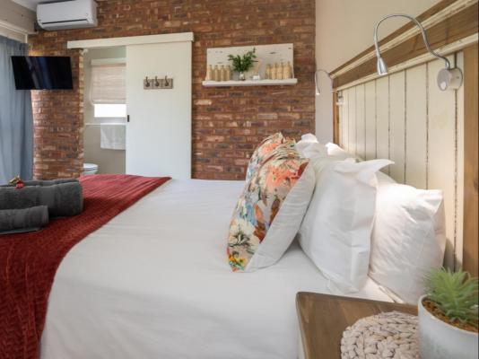 Room image 4