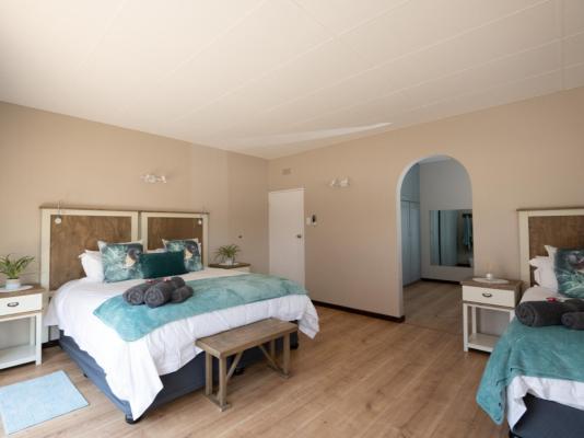 Room image 1