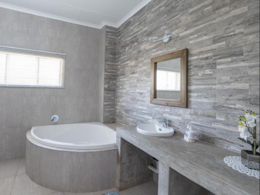 Room image 2