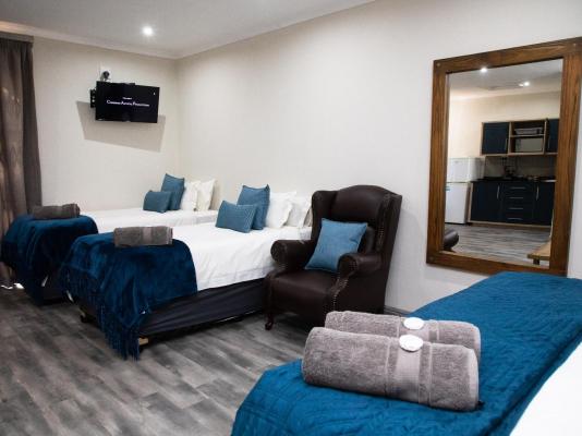 Room image 4