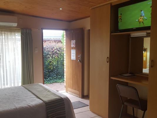 Room image 2