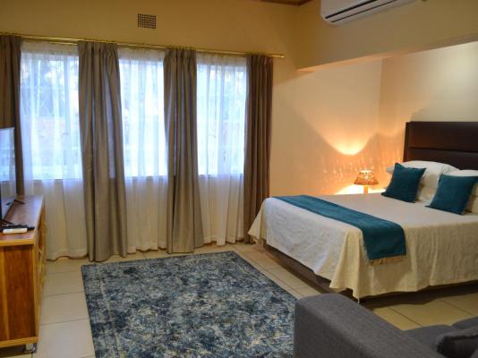 Room image 4