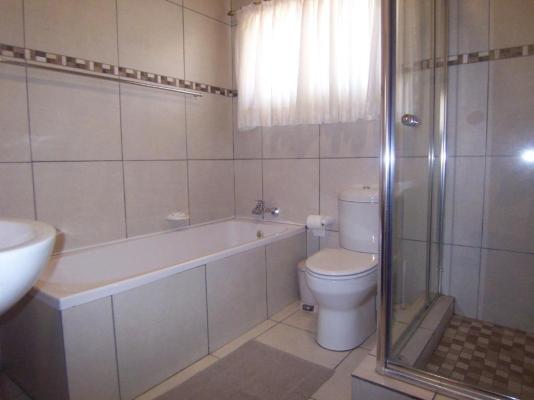 Room image 1