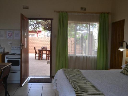Room image 3