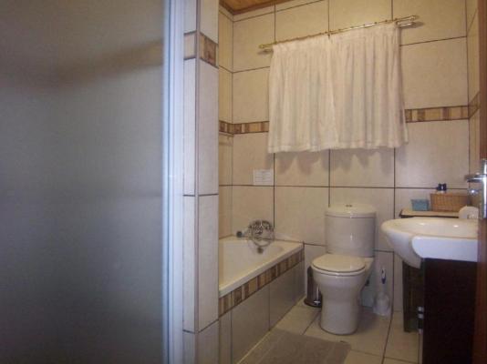 Room image 2