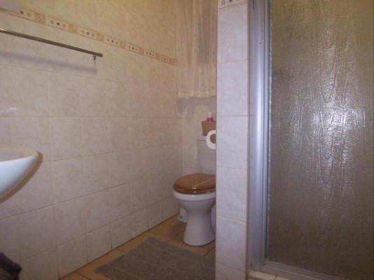Room image 3