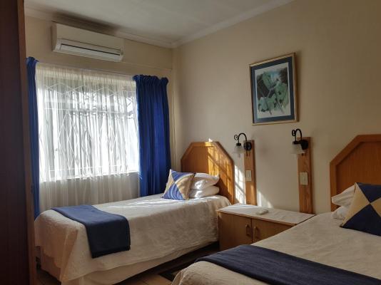 Room image 5