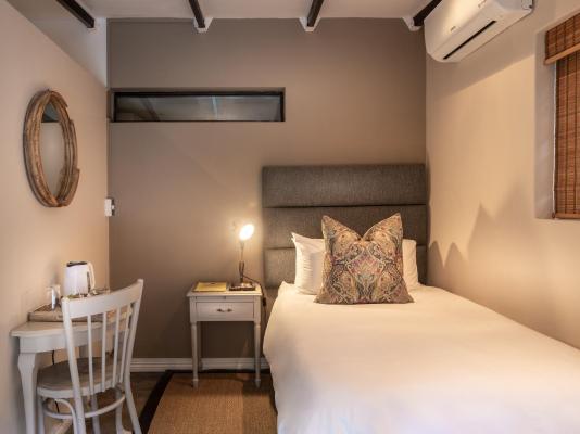 Room image 1