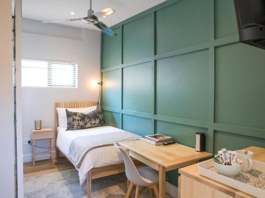 Room image 10