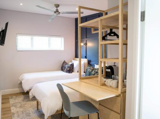 Room image 11
