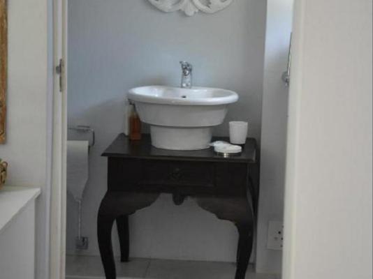Room image 1