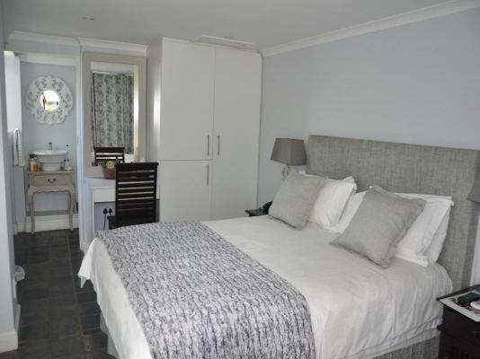 Room image 5