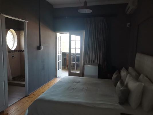 Room image 1