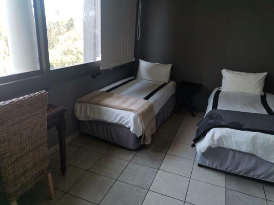 Room image 2