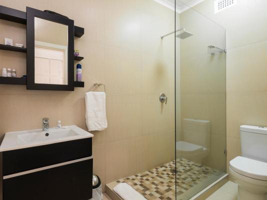 Room image 2