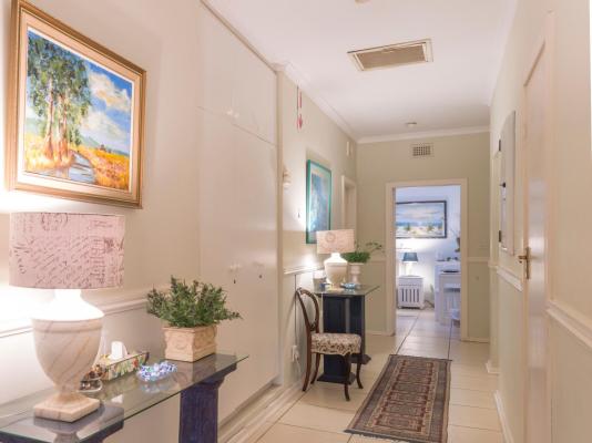 Room image 3
