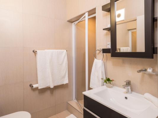 Room image 1