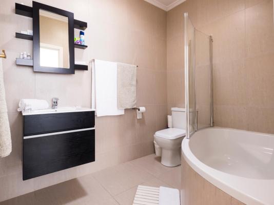 Room image 1