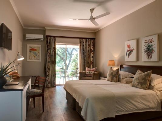Room image 3