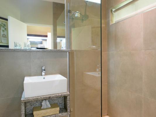Room image 4