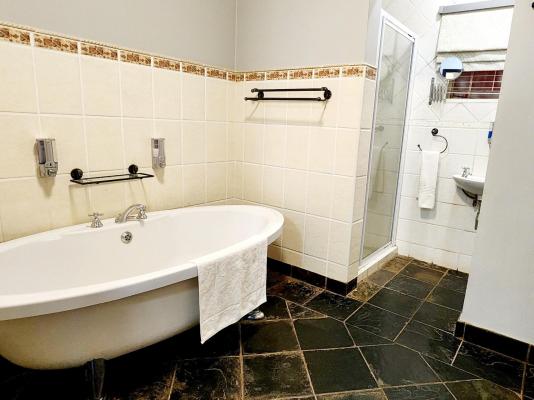 Room image 25