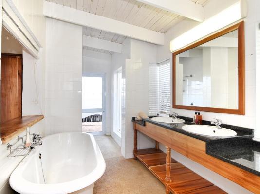 Room image 1