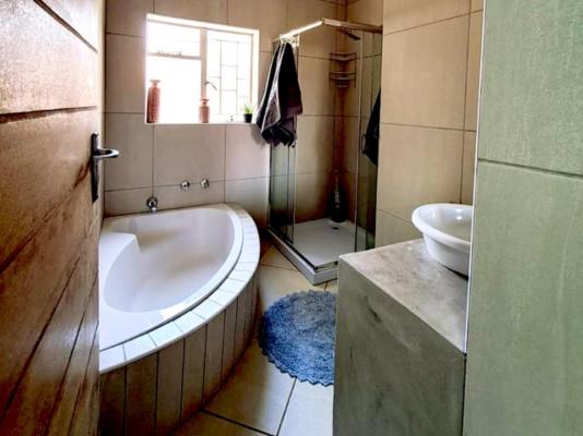 The Pot Faerie Glen Pretoria East - 194366