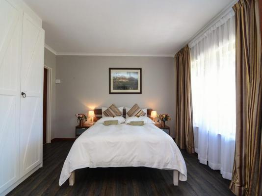 Room image 2